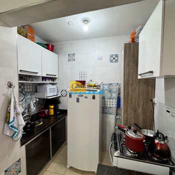 Kitnet em Praia Grande, bairro Guilhermina