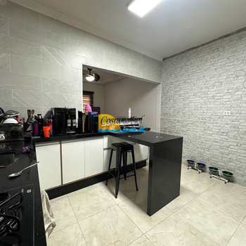 Casa em Praia Grande, bairro Tupi