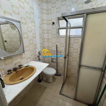 Apartamento em Praia Grande, bairro Guilhermina