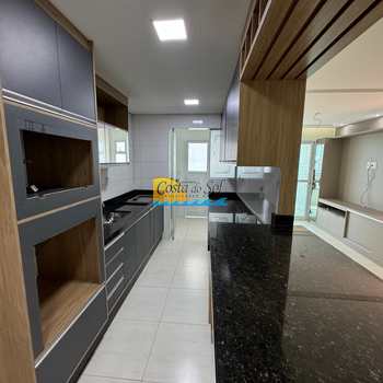 Casa em Praia Grande, bairro Caiçara