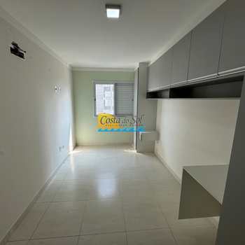 Casa em Praia Grande, bairro Caiçara