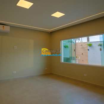 Casa em Praia Grande, bairro Solemar