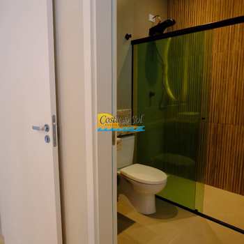 Casa em Praia Grande, bairro Solemar