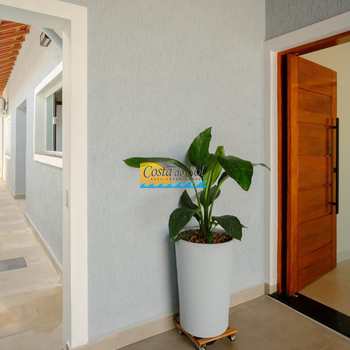 Casa em Praia Grande, bairro Solemar