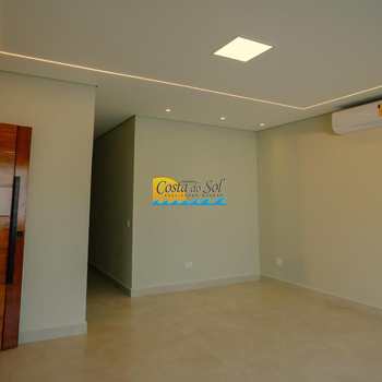 Casa em Praia Grande, bairro Solemar