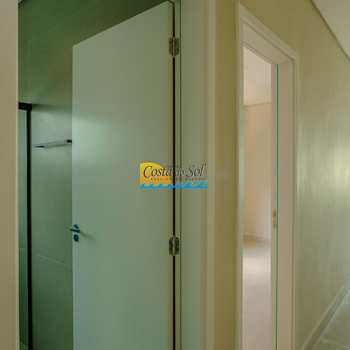 Casa em Praia Grande, bairro Solemar