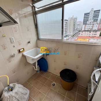 Apartamento em Praia Grande, bairro Boqueirão
