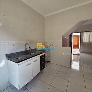 Casa em Praia Grande, bairro Samambaia