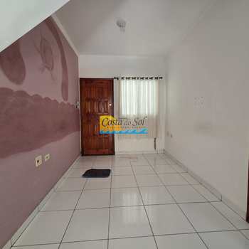 Casa em Praia Grande, bairro Samambaia