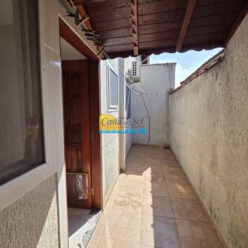 Casa em Praia Grande, bairro Samambaia