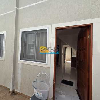 Casa em Praia Grande, bairro Samambaia