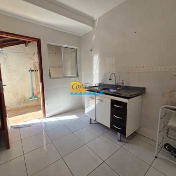 Casa em Praia Grande, bairro Samambaia