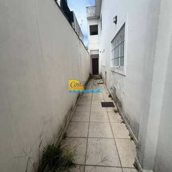 Sobrado em Praia Grande, bairro Boqueirão