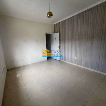 Sobrado em Praia Grande, bairro Boqueirão