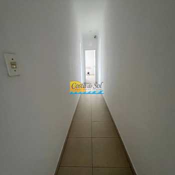 Sobrado em Praia Grande, bairro Boqueirão