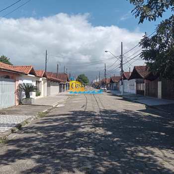 Casa em Praia Grande, bairro Balneário Maracanã