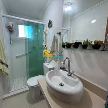 Apartamento em Praia Grande, bairro Guilhermina