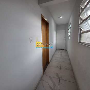 Apartamento em Santos, bairro Gonzaga