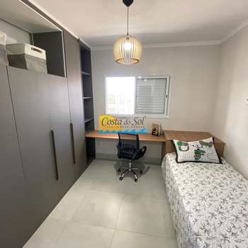 Apartamento em Praia Grande, bairro Guilhermina