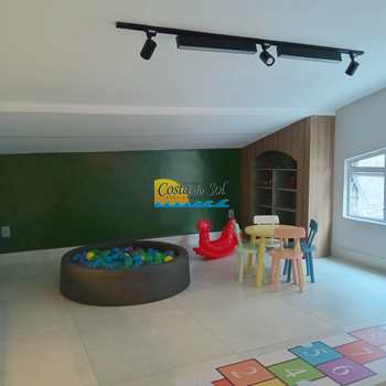 Apartamento em Praia Grande, bairro Guilhermina