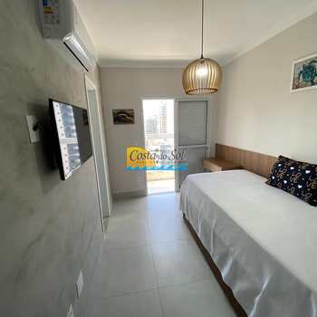 Apartamento em Praia Grande, bairro Guilhermina