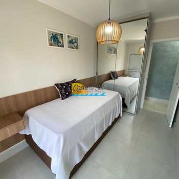 Apartamento em Praia Grande, bairro Guilhermina