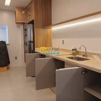 Apartamento em Praia Grande, bairro Guilhermina