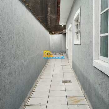 Casa em Praia Grande, bairro Anhanguera