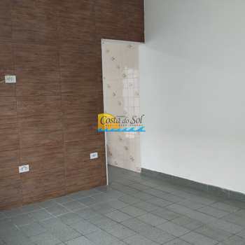 Casa em Praia Grande, bairro Anhanguera