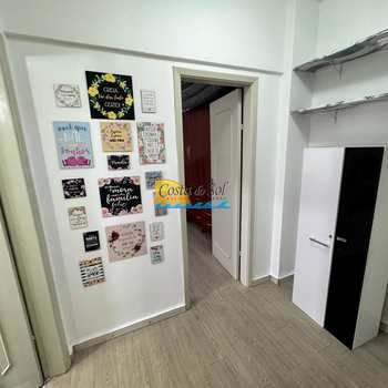 Apartamento em Praia Grande, bairro Guilhermina