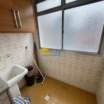 Apartamento em Praia Grande, bairro Guilhermina