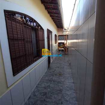 Casa em Praia Grande, bairro Caiçara