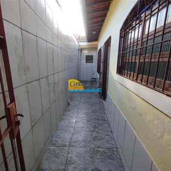 Casa em Praia Grande, bairro Caiçara