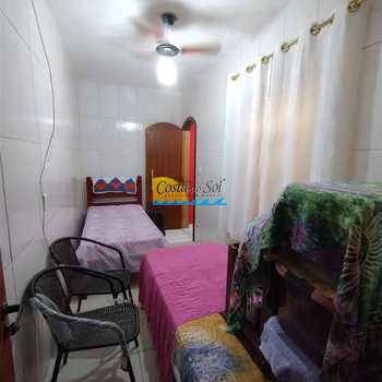 Casa em Praia Grande, bairro Caiçara