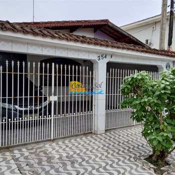 Casa em Praia Grande, bairro Caiçara