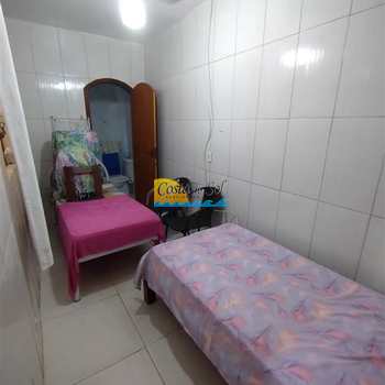 Casa em Praia Grande, bairro Caiçara