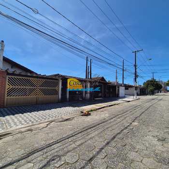 Casa em Praia Grande, bairro Mirim