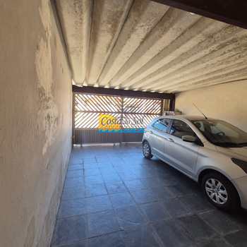 Casa em Praia Grande, bairro Mirim