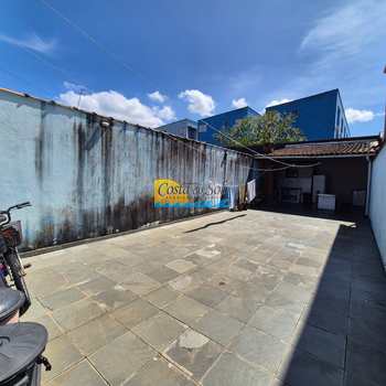 Casa em Praia Grande, bairro Mirim