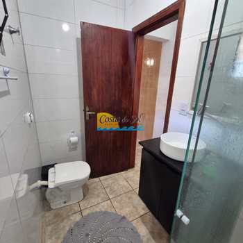 Casa em Praia Grande, bairro Mirim