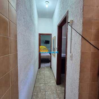 Casa em Praia Grande, bairro Mirim