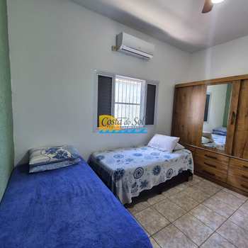 Casa em Praia Grande, bairro Mirim