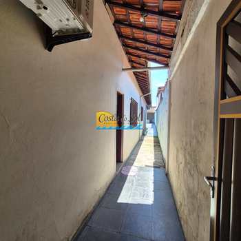 Casa em Praia Grande, bairro Mirim