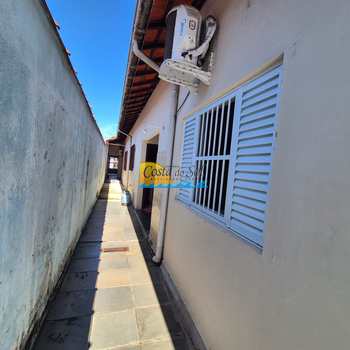 Casa em Praia Grande, bairro Mirim