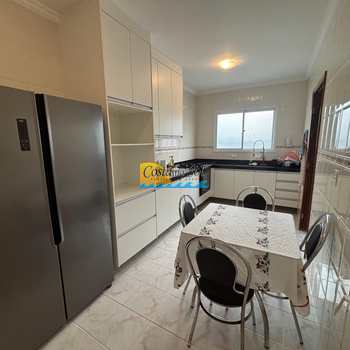 Apartamento em Praia Grande, bairro Guilhermina