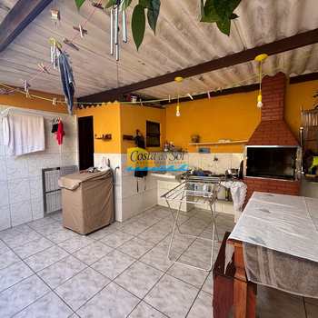 Casa em Praia Grande, bairro Guilhermina