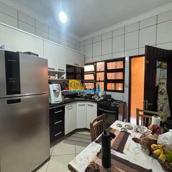 Casa em Praia Grande, bairro Guilhermina