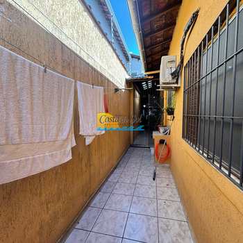 Casa em Praia Grande, bairro Guilhermina