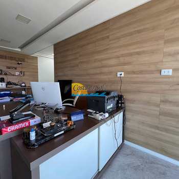 Apartamento em Praia Grande, bairro Canto do Forte