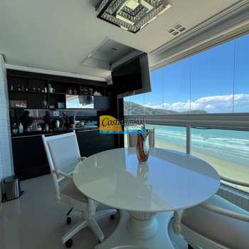 Apartamento em Praia Grande, bairro Canto do Forte